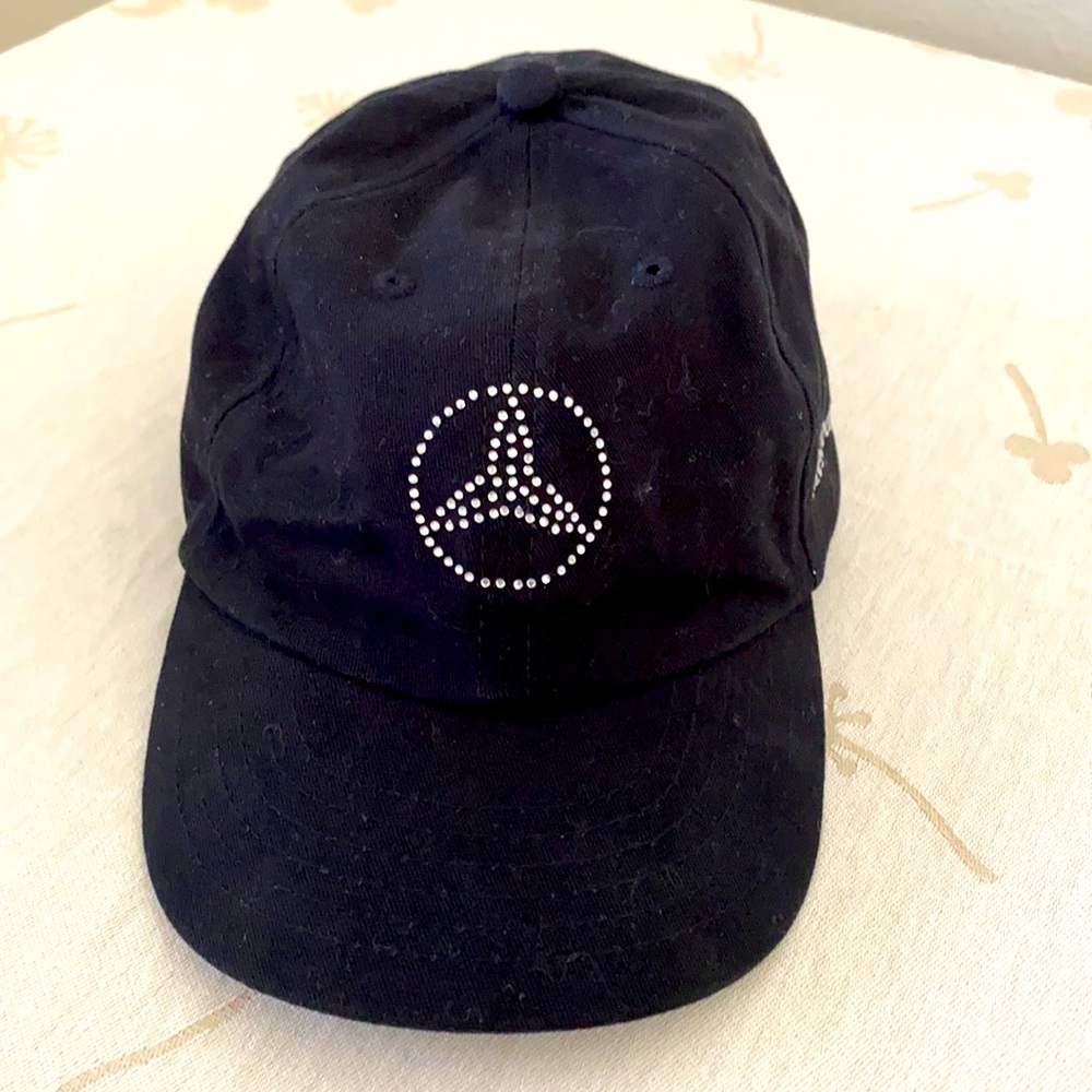 Mercedes Cap